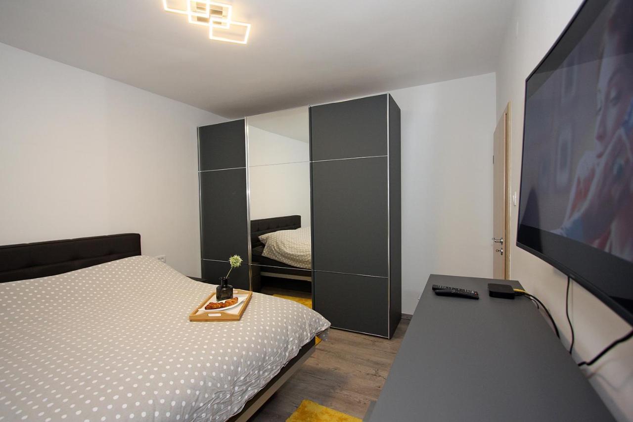 Apartment Petra Supetar Dış mekan fotoğraf
